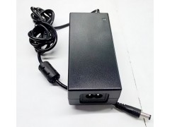 求购 电源适配器12V60W高效环保图1